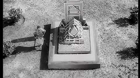Veedu vari urruavu. Old Sad song.... Kannadasan hits