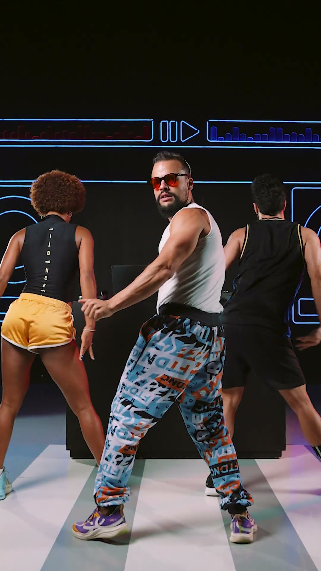 O @rubaodazs veio se jogar com a gente no “DESAFIO DO SHAPE”, nova música com @djcassulaoficial ???