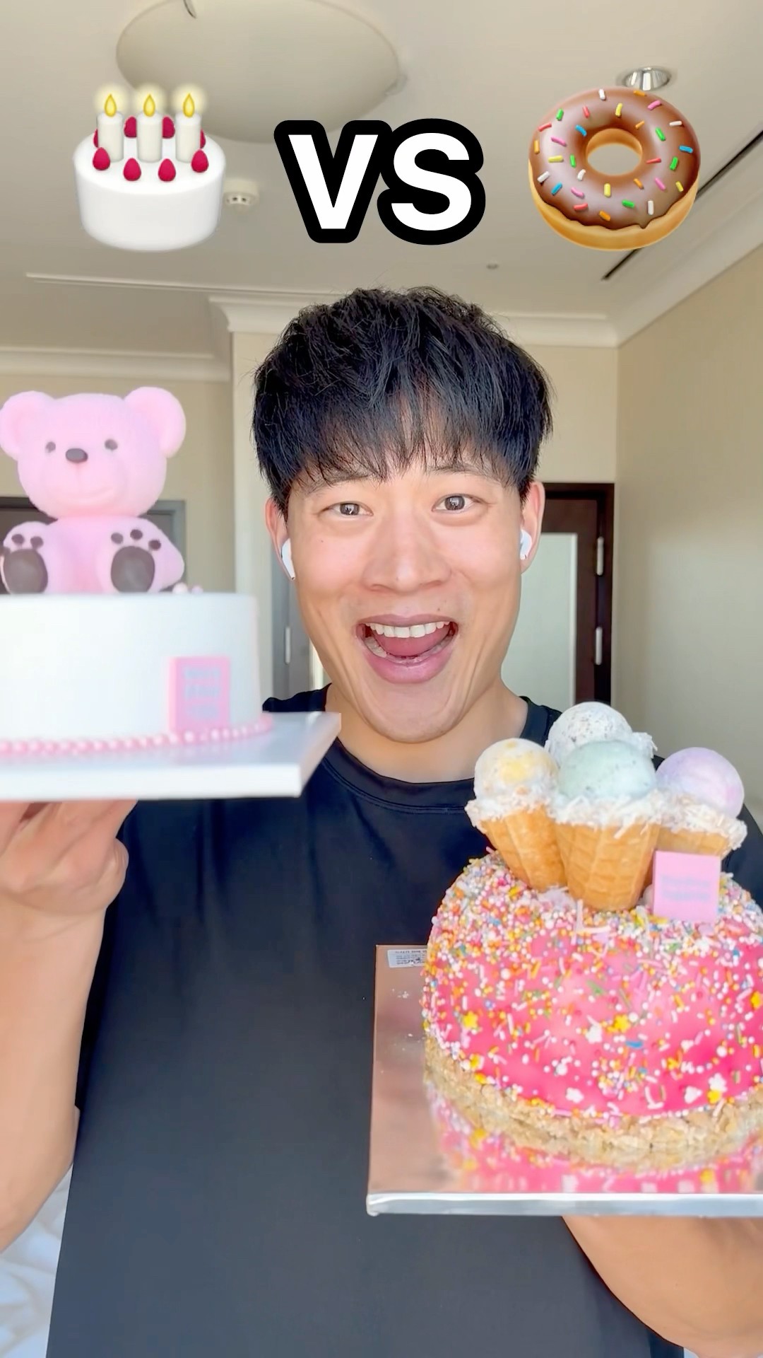Strawberry Bear Cake ? vs Waffle Cone Donut Cake ?