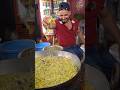 Surat Iron Man Making Crispy Tomato Bhajiya with Bare Hands Rs. 30/- Only #suratfood #shorts