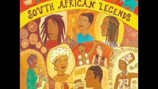 Miniatura de vídeo de "Putumayo - South African Legends - Abantwana Basethempeleni - Ladysmith Black Mambazo"
