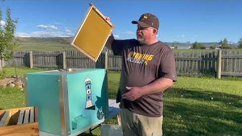 Horizontal Hive and Langstroth Hive Combined. The Best of Both Worlds!