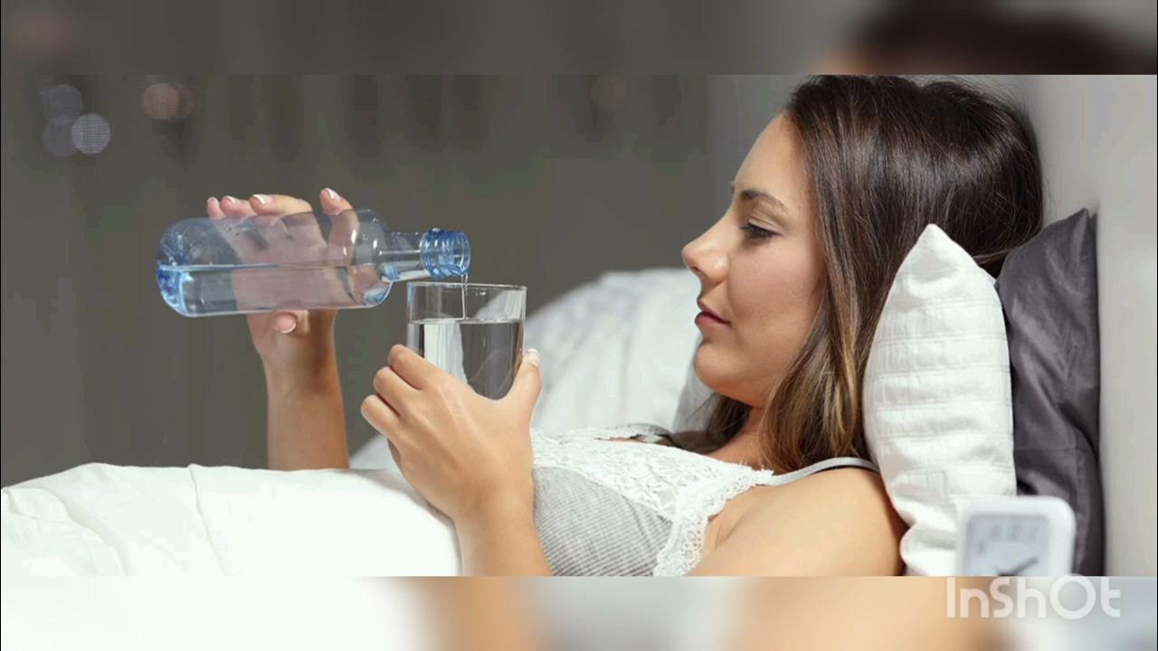 Вода для снижения веса. Пить воду перед сном. В какое воемч питьвожу. Теплое молоко перед сном. Вода перед сном при похудении.
