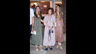 Oh Lord, I wish the queen good health. #familiarealespañola #queensofia