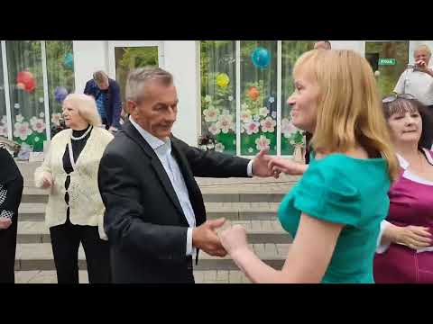 4.06.23г.   "ДАМЫ приглашают КАВАЛЕРОВ"...в Гомельском парке.