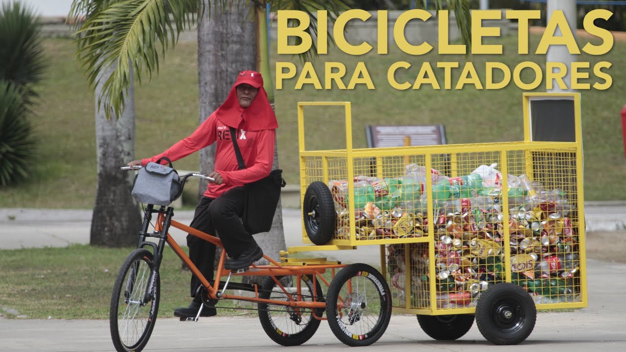 Resultado de imagem para Catadores ganham bikes para combater crueldade com cavalos