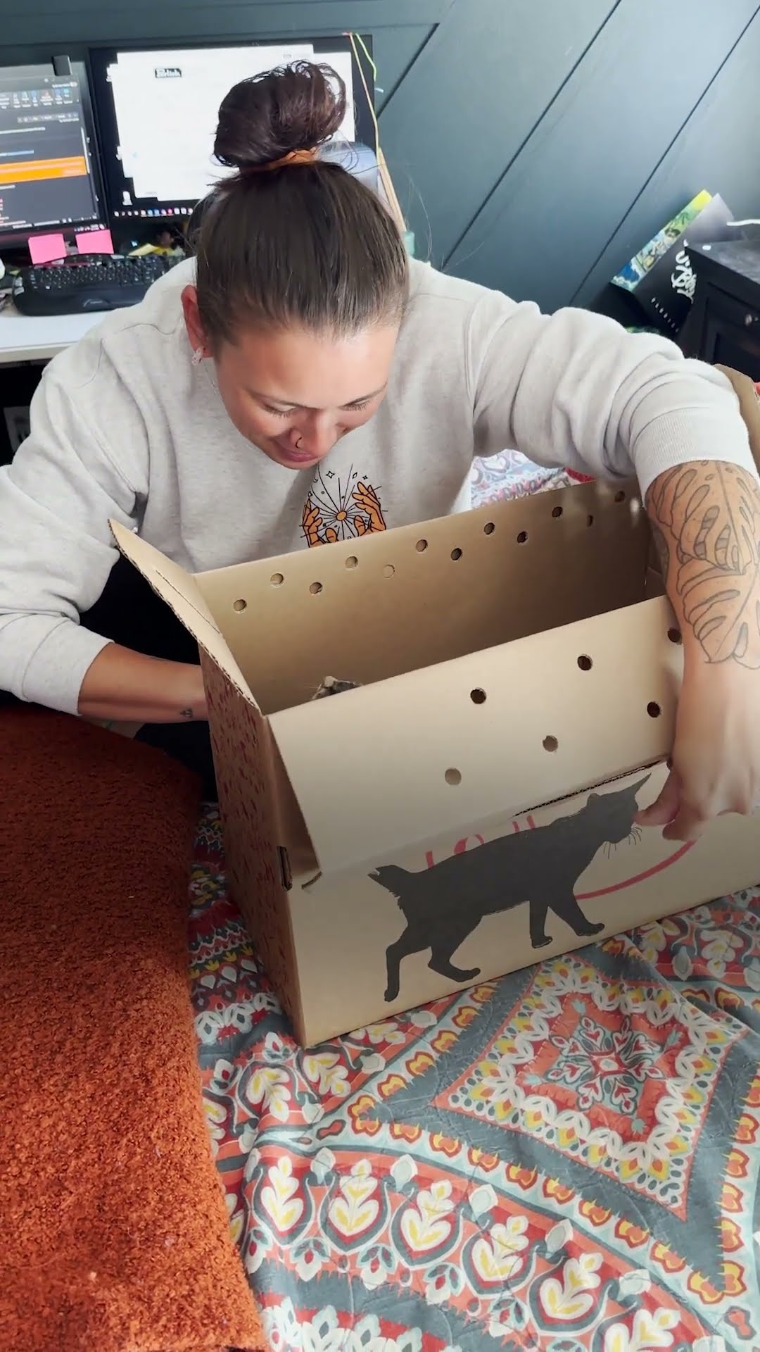 Guy Surprises Wife With A Tiny One-Eyed Kitten | The Dodo