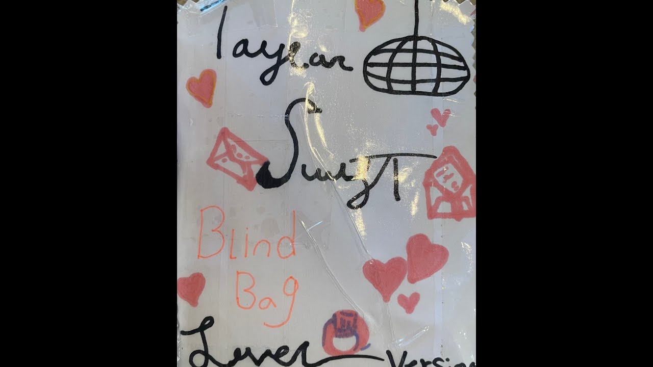 Taylor, Swift lover, blind bag review - YouTube