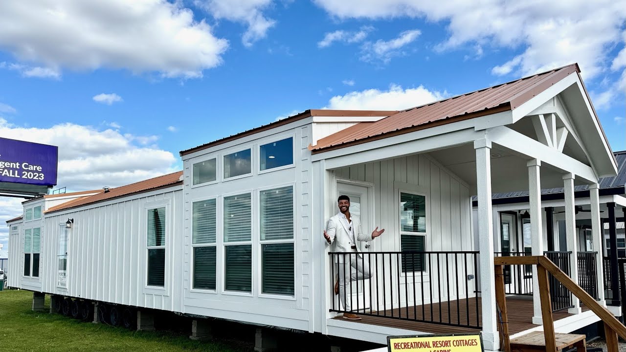 Spectacular MID-SIZE COTTAGE - Open Concept Home w/ two Bathrooms!