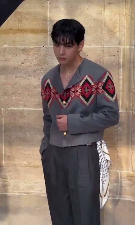 Beautiful Taehyung at CELINE Printemps 2026 | Bureau chief at WWD Joelle Diderich #taehyung #v #bts