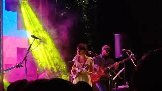 [LIVE] MOCCA - SIMPLE I LOVE YOU (live at suzuki untuk bandung)