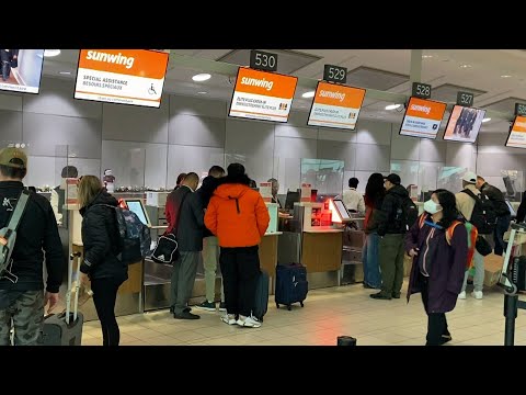How a digital communication breakdown may have stranded more Sunwing passengers
