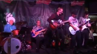 The Rural Celebrities - Walkin Away Live At Padre Murphys