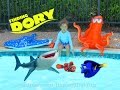 Family fun time with finding dory pool toys  571