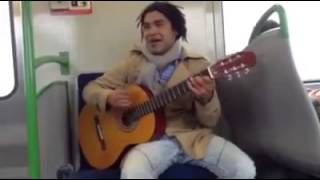 Video thumbnail of "Hombre Cantando Temas De Anime En Transporte Publico :3 (No soy yo)"