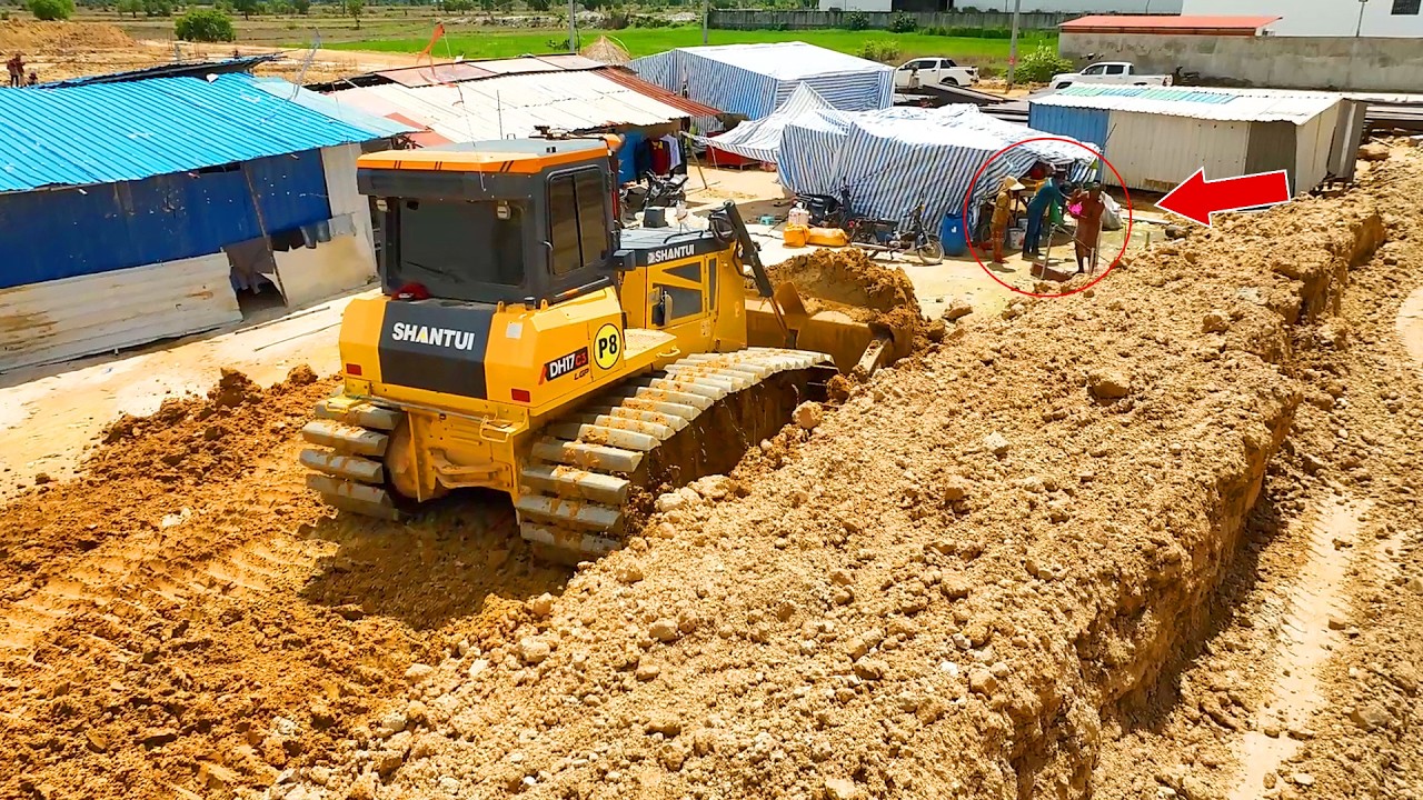 Wonderful,NEW Stronger Dozer SHANTUI DH17C3 Leveling Soil & Cutting Slope Step By Step