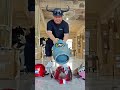 この男はすべてのヘルメットを壊したいと思っていましたが… ❤️