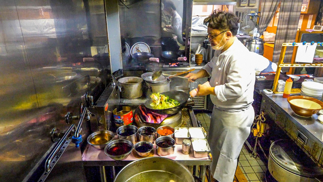 ワンオペ厨房ぶん回し！ボリューム満点中華を求めて常連殺到する町中華の一日。