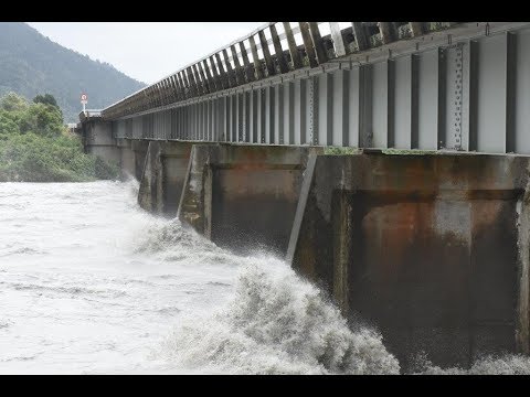 BREAKING NEWS:  major storm causes chaos in New Zealand