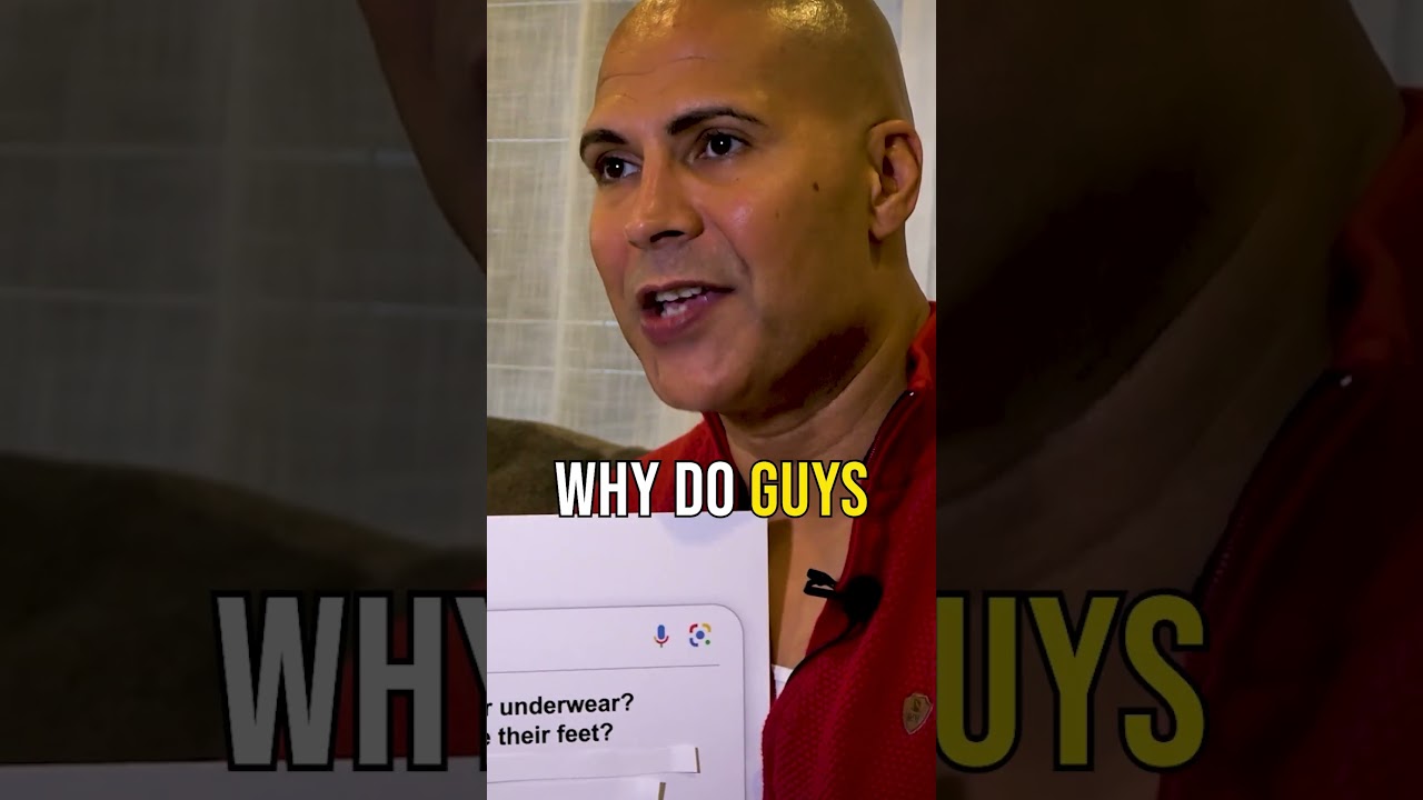 Почему рестлеры WWE вытирают ноги?