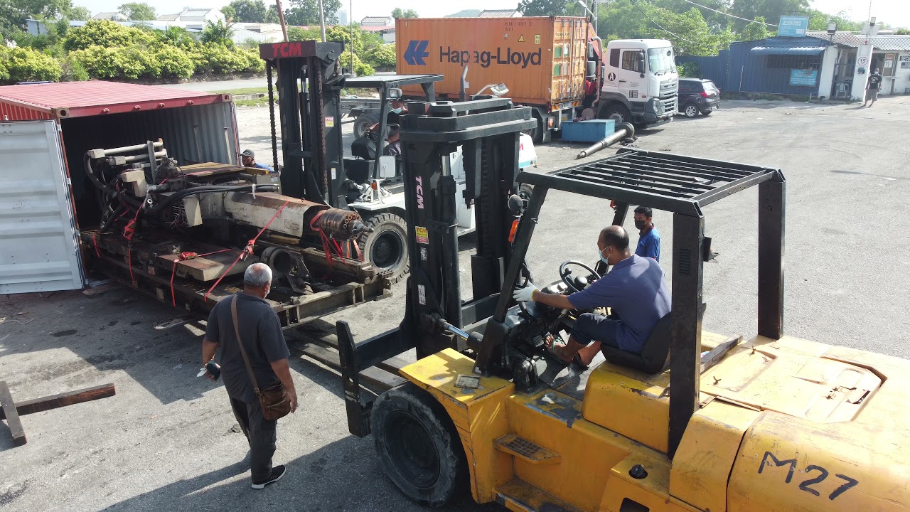 stuffing container for Mr Al-Samad 