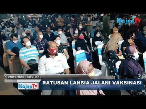 Ratusan Lansia Jalani Vaksinasi