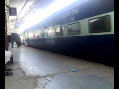 The video of Nizamuddin - Indore EXPRESS . Indore-Nizamuddin Express runs between Indore Junction BG Railway Station in Madhya Pradesh and Hazrat Nizamuddin Railway Station in Delhi. The train touches the towns of Mathura, Bharatpur, Gangapur, Sawai Madhopur, Kota, Ujjain and Dewas. It operates daily and covers a distance of 818 km. First A/C, second A/C, third A/C and sleeper class coaches are available. Train number 2415: Indore to Nizamuddin, leaves Indore at 16:05 hrs. Train number 2416: Nizamuddin to Indore, leaves Nizamuddin at 22:15 hrs.