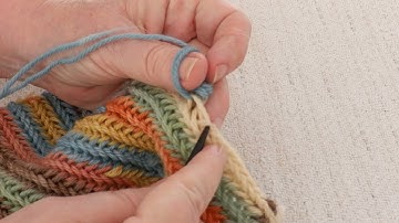 Nalbinding - Mammen Stitch Closeup #samicrafts #indigenouscrafts #nalbinding #duodji