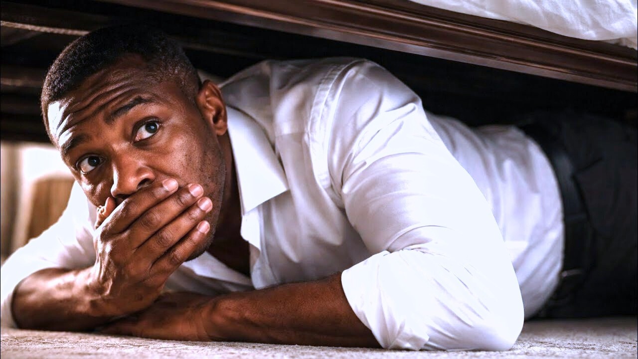 IGNORANT LES PROJETS SECRETS DE SA FAMILLE, IL FAIT UNE BLAGUE À SES FRÈRES LA VEILLE DU MARIAGE