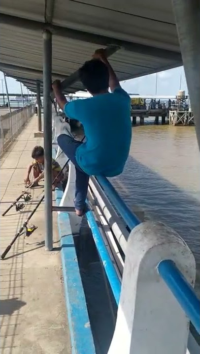 pelabuhan tanjung api api