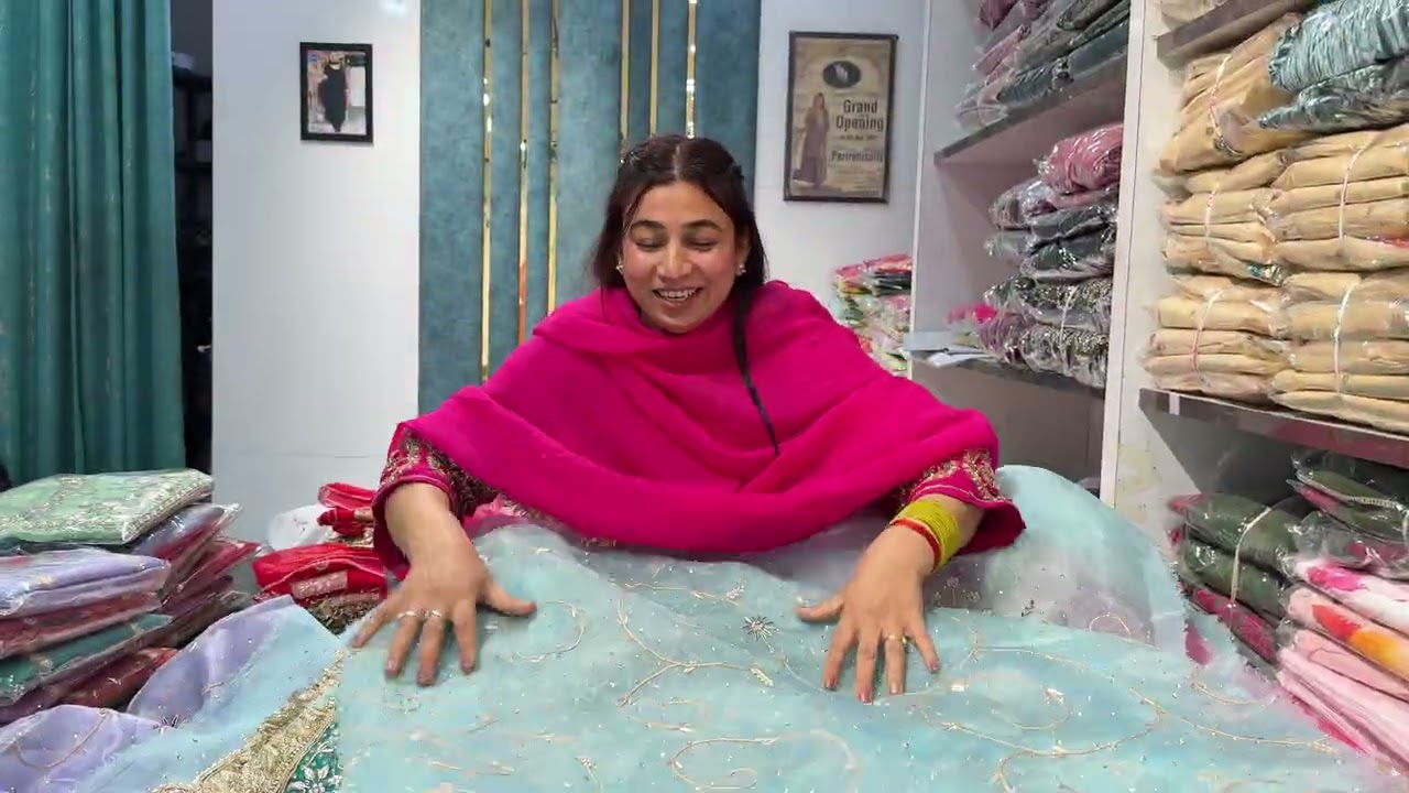 Bahot pyare suit handwork me 👉8950608489 👉 89018 38838