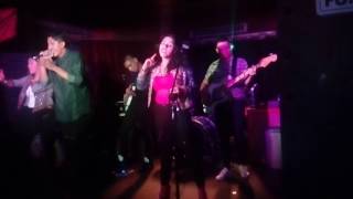 Brunog Ft. Valantynes Coqueta En Vivo En El Caradura.