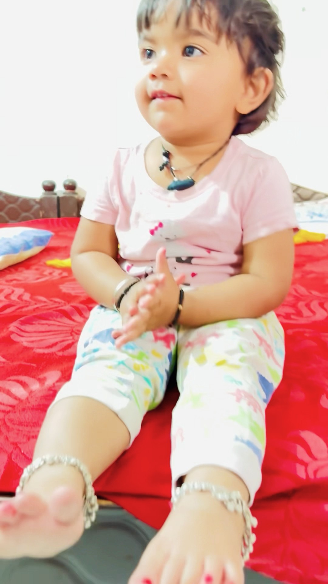 Kashvi ke nail polish ? ho rhe h ?