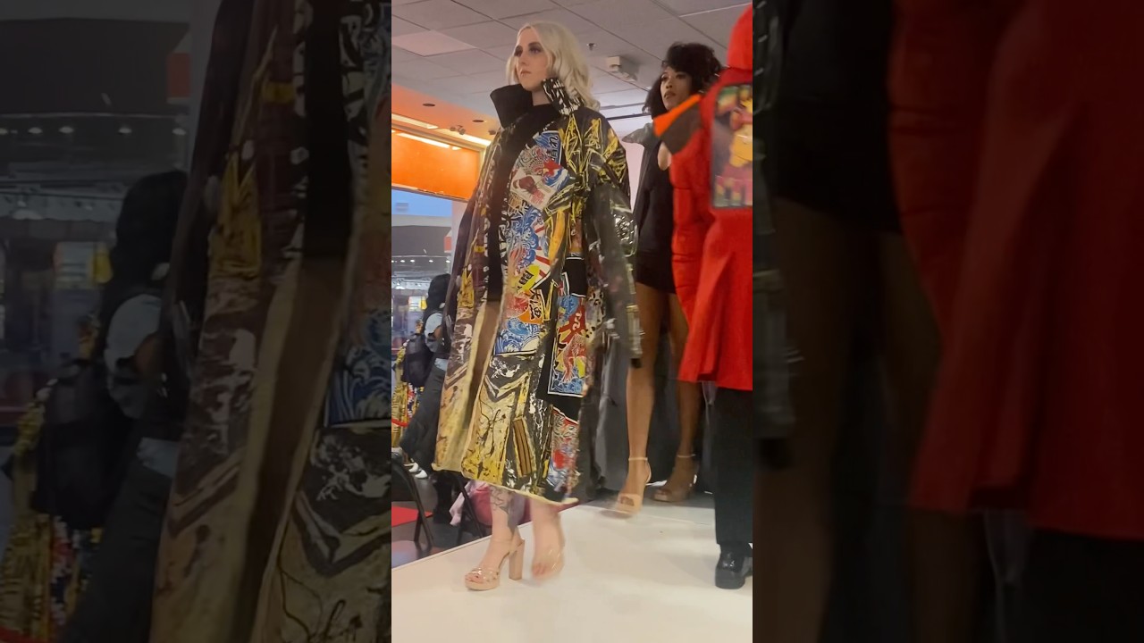 Габриэль Регина в уникальной куртке ручной работы 