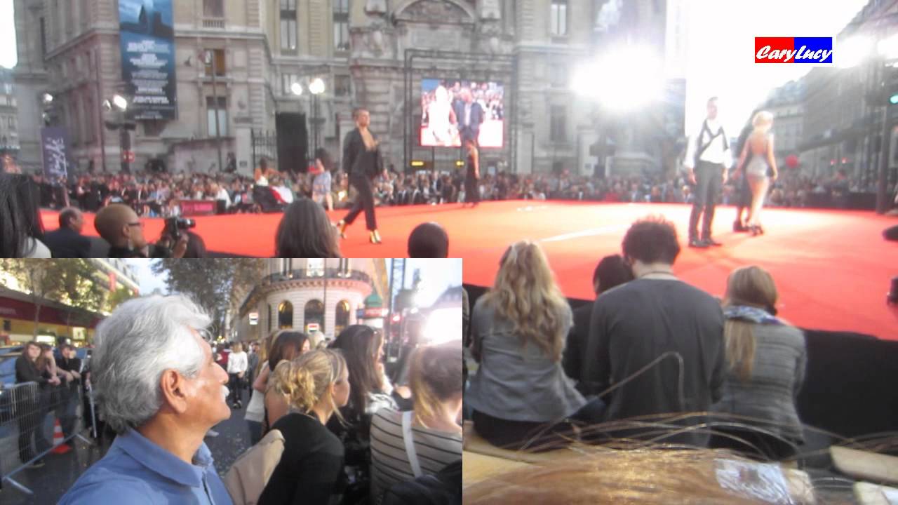 LE PLUS GRAND DEFILE DE MODE DU MONDE PARIS 2011