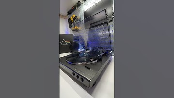 Pink Floyd Dark Side of the Moon. Playing on audio-technica LP60 with iLoud micro studio speakers