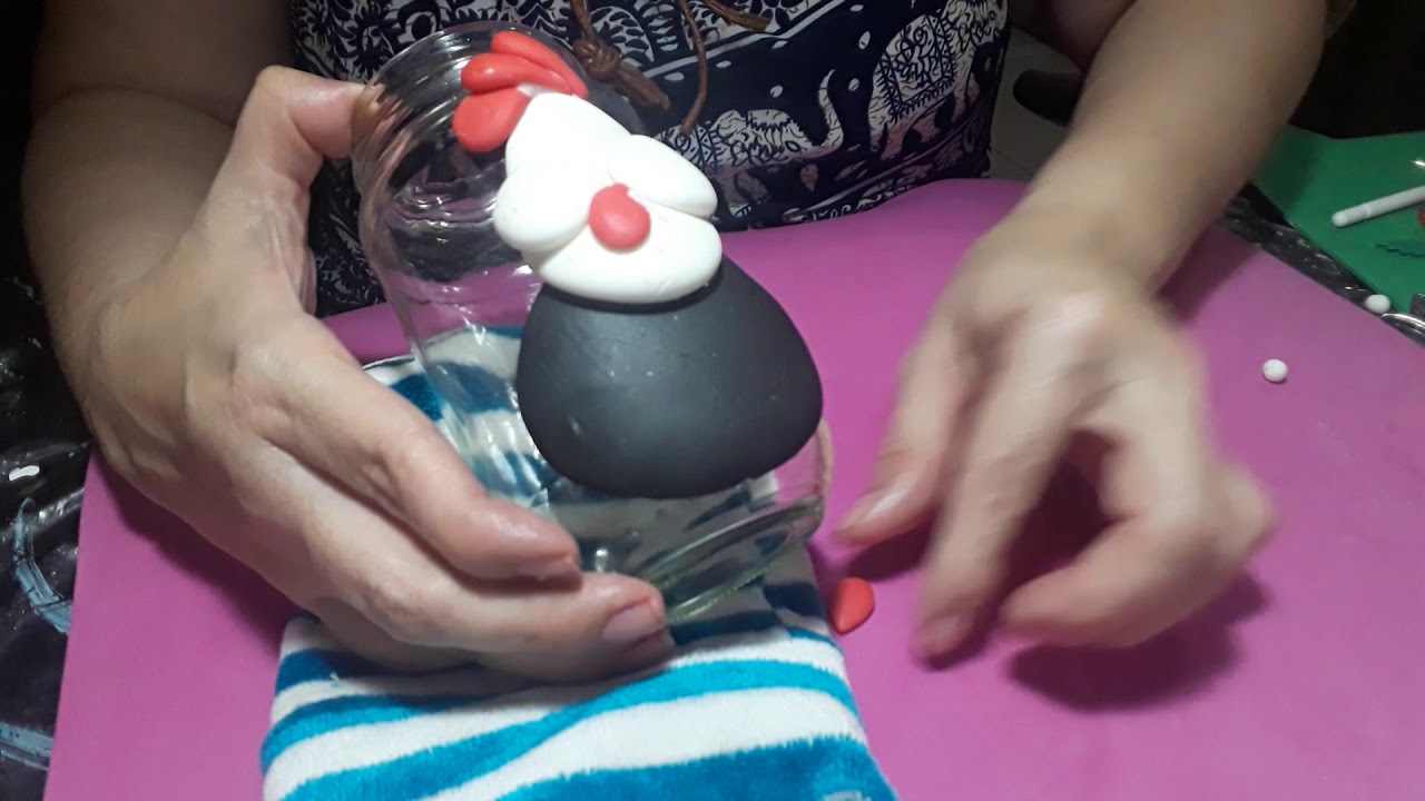 Gallina en porcelana fria 1 parte