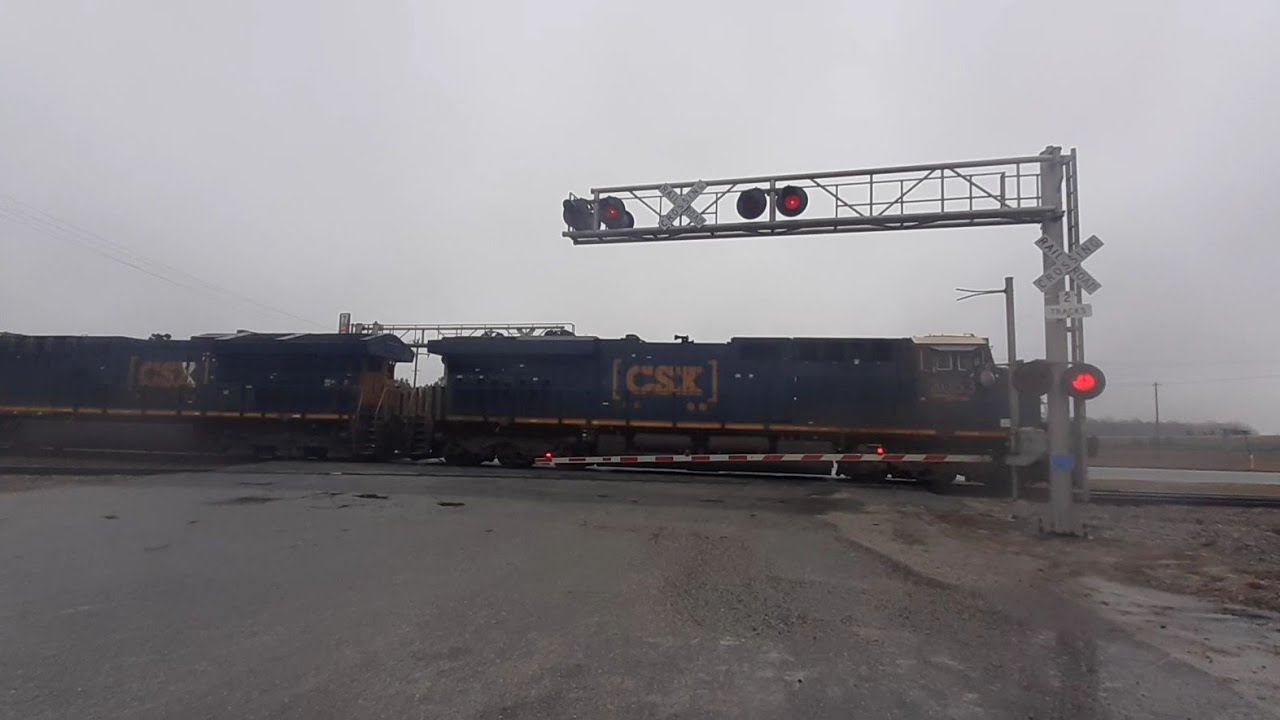 CSXT 3053 leads CSX M693 Laurens SC - YouTube