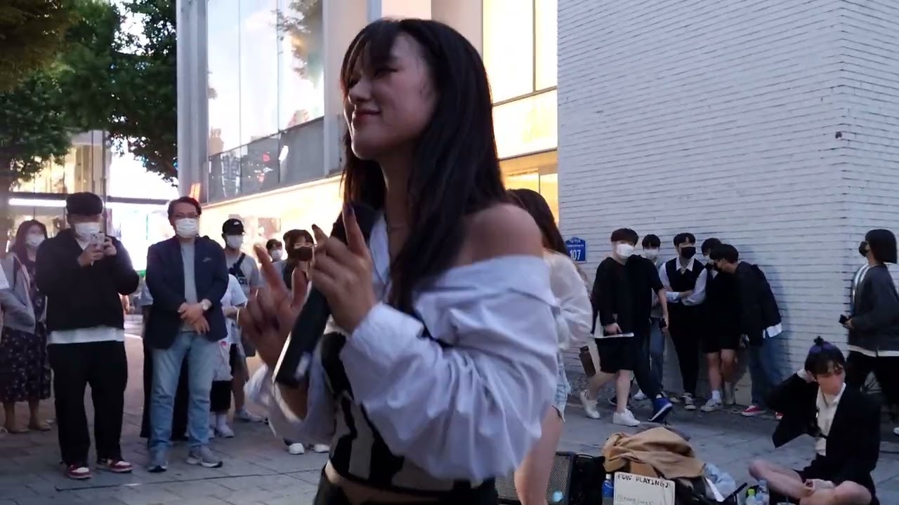 MONDAY. J MOON. BEAUTIFUL ATTRACTIVE HONGDAE BUSKING.