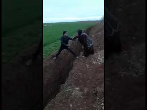 Korkudan düşen teyze😂😂