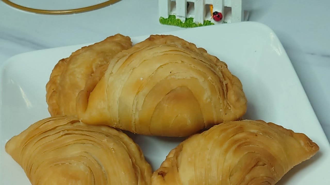 Curry Puff (ကြက်သားPuff) ပြုလုပ်နည်း #homemade #puff #currypuff