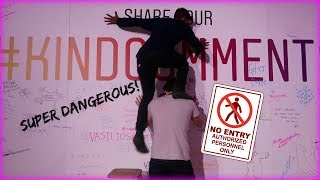 Sneaking into VIP Lounges at VidCon 2017 w/Racka Racka (Day One)