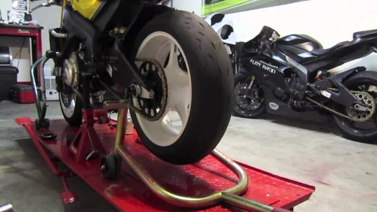 Yamaha R6R Rear Quick Change Video Demo - YouTube