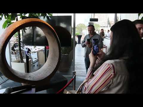 გააჰოლოგრამე შენს წვეულებაზე!