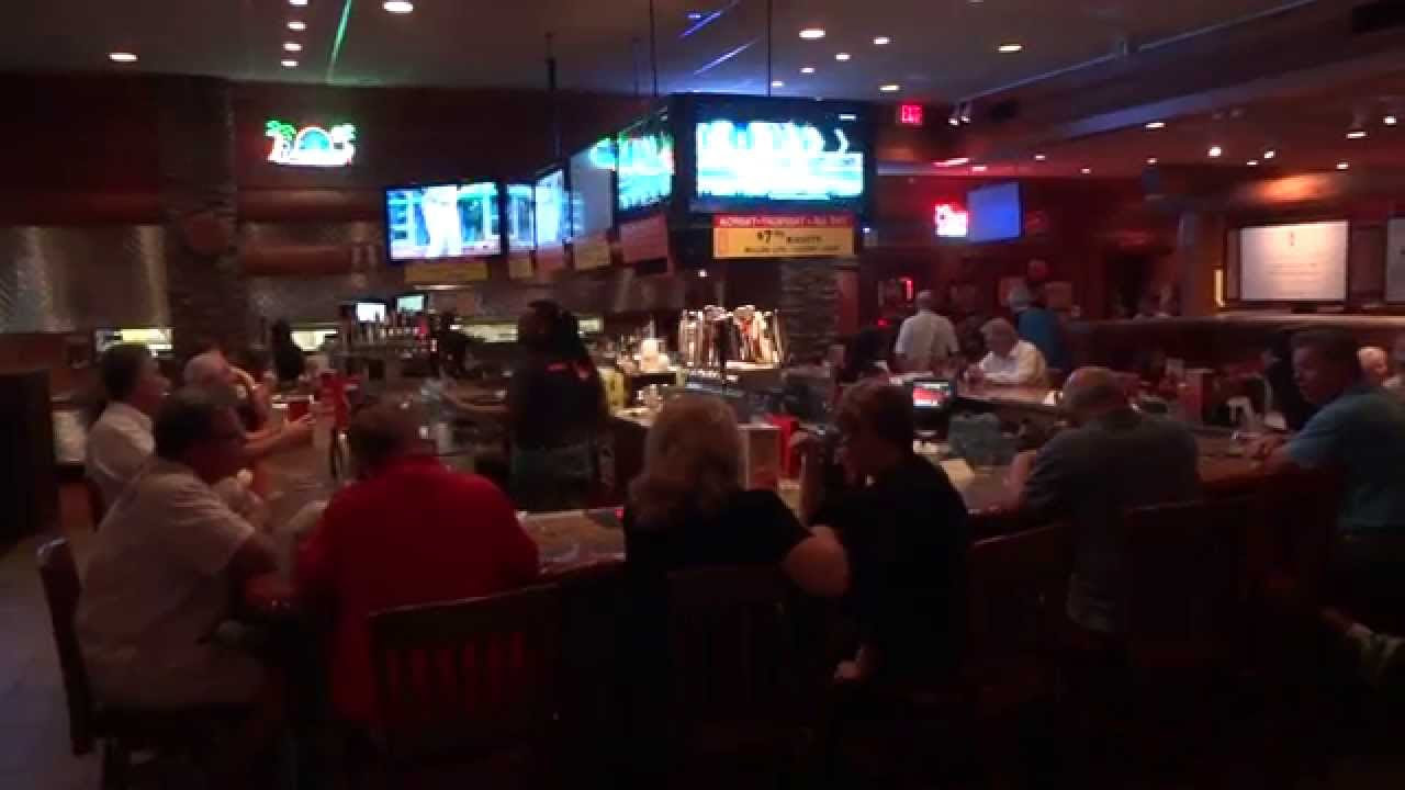Smokey Bones - 6500 N. Federal Highway, Fort Lauderdale - 954-493-7779