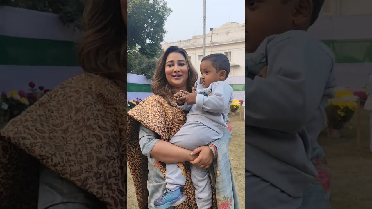 সেলিব্রেটি Gopu সেলিব্রেটি Aunty এর কোলে 😅