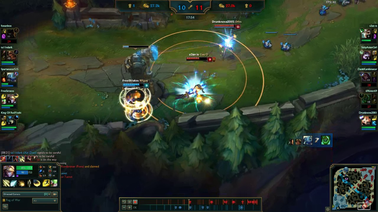 Lux predicts Ezreal's E