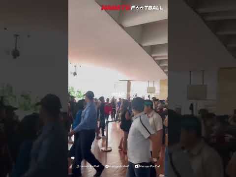 STY Kaget! Sambutan Meriah Untuk Shin Tae Yong &amp; Pemain Timnas Indonesia Saat Tiba Di Bandara Soetta