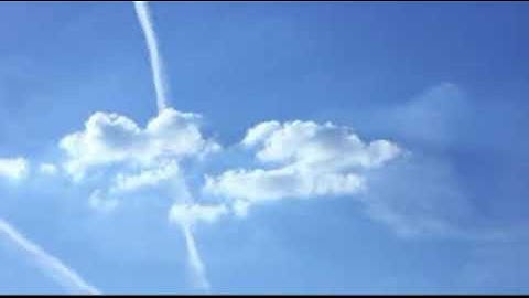 Indah nya pemandangan langit biru