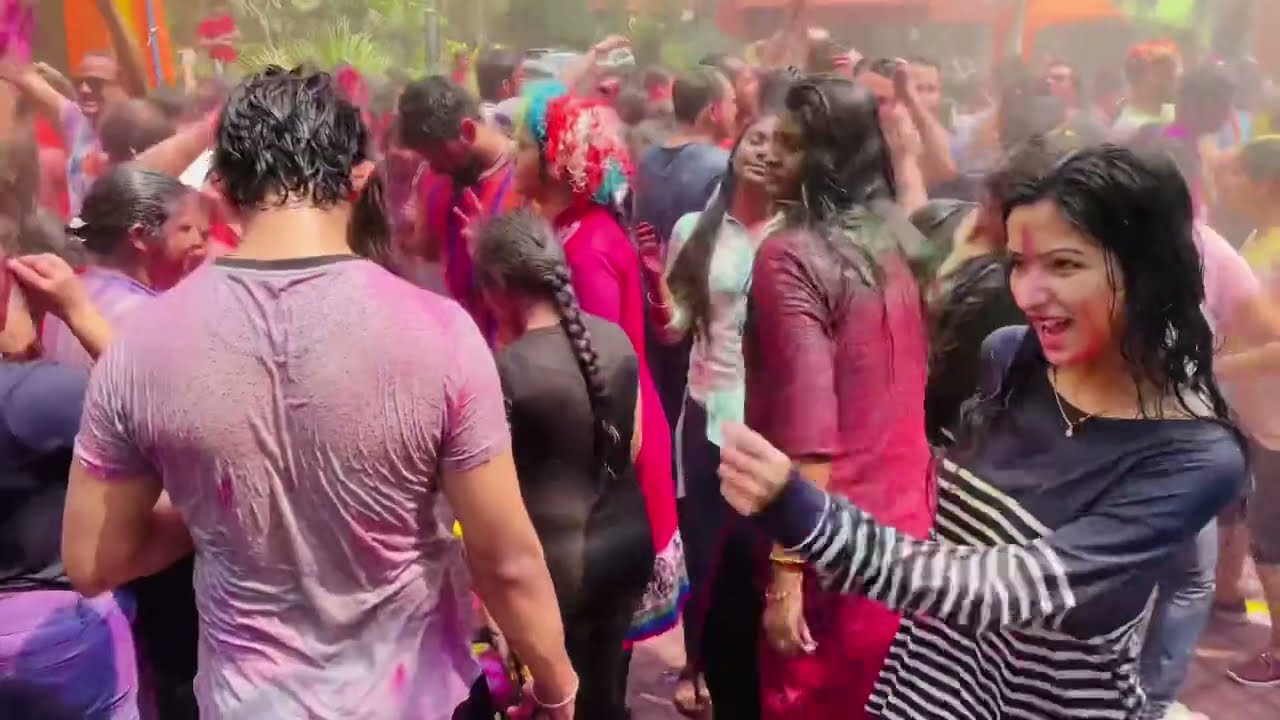 Holi vlog || Life ki sabse best holi || Mohabbatein movie type Holi || Anuishi vlog 